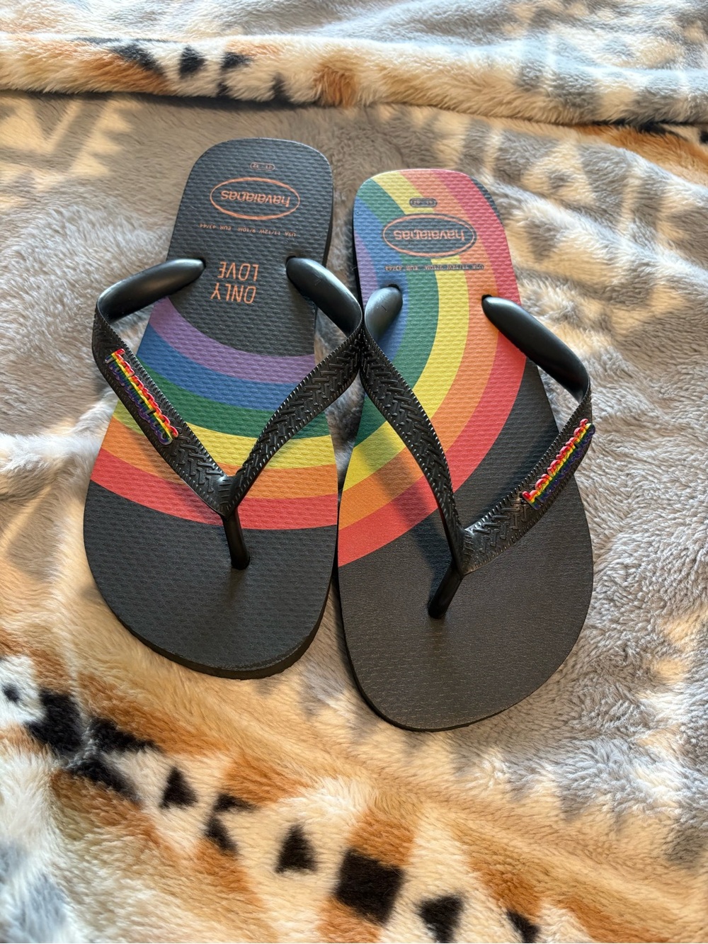 Havaianas Rainbow Footbed Flip Flops - Black Straps with Multicolor Rainbow